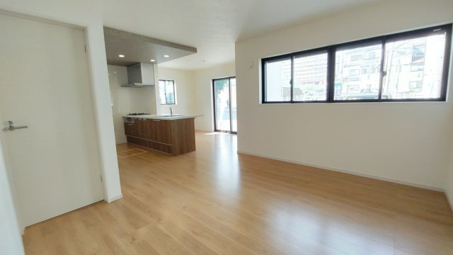 神戸市垂水区星が丘　新築戸建ての居間・リビング