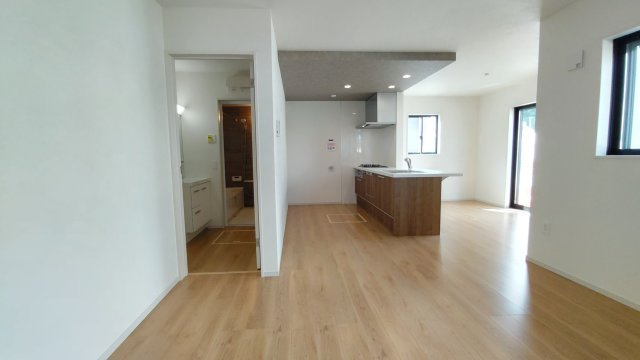 神戸市垂水区星が丘　新築戸建ての居間・リビング