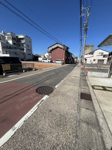 土地　加納本町9丁目の前面道路含む現地写真
