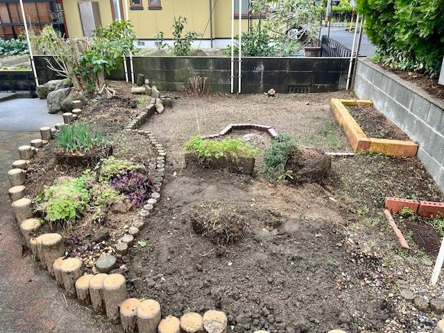 敦賀市山泉中古戸建の庭