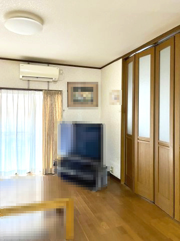 敦賀市山泉中古戸建の居間・リビング