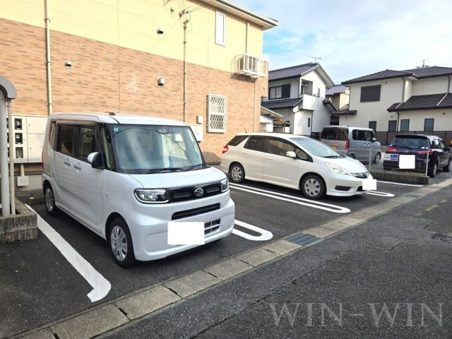 BRANZINOの駐車場