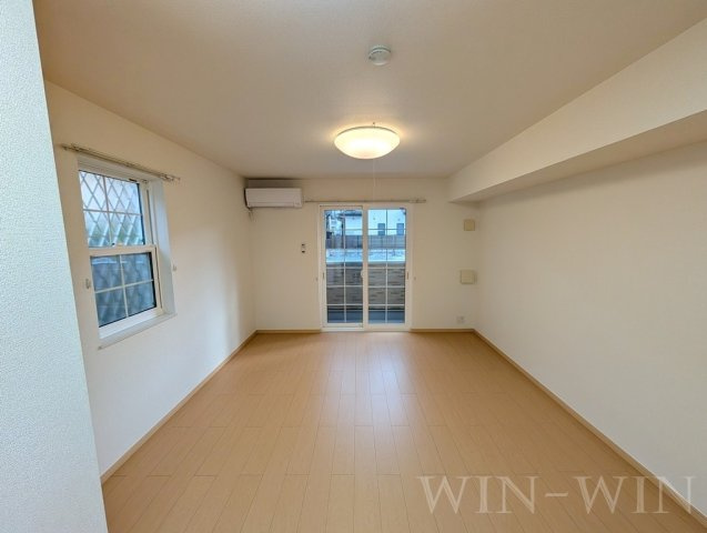 BRANZINOの居間・リビング