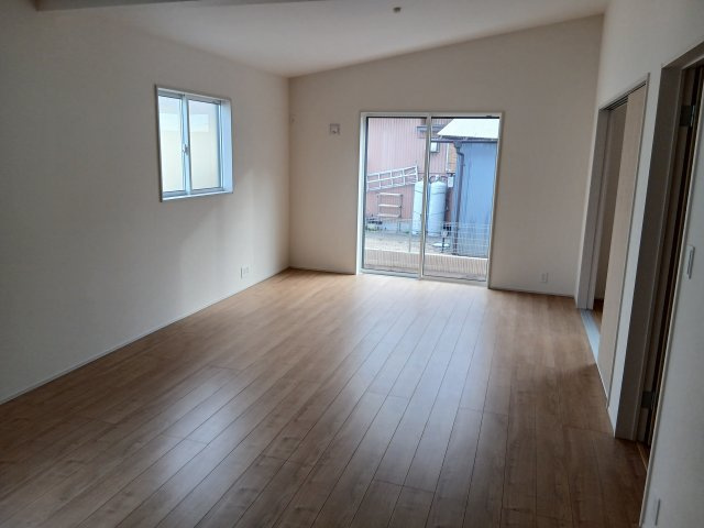 行田市棚田町３丁目　の居間・リビング|３号棟現地リビング（2026年02月02日）撮影