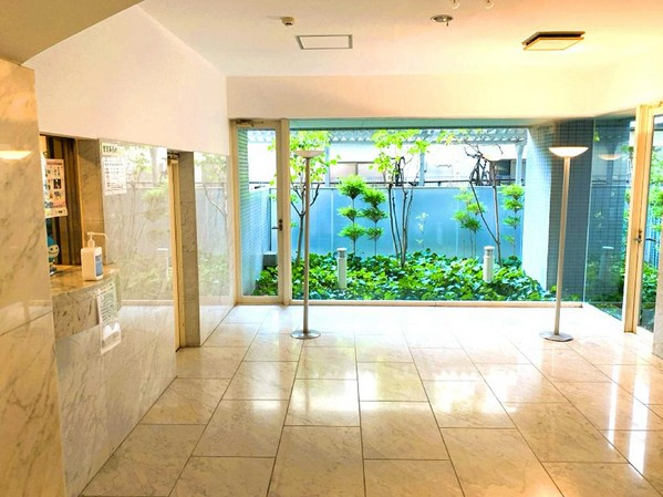 【エントランス】