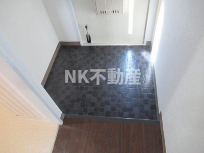 【玄関】 | シャトー八戸ノ里（八戸ノ里賃貸） | シンプルで使いやすい玄関です