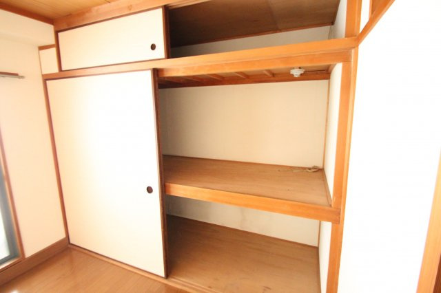 俊徳道駅前ビルの収納