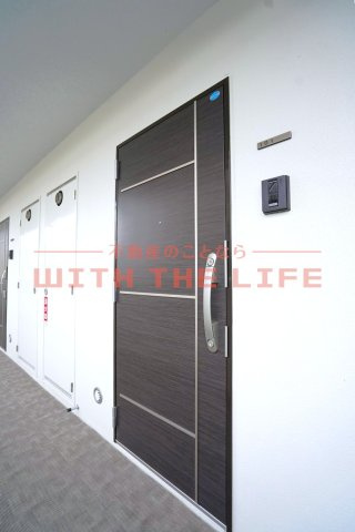 LIFEFIELD久留米【キャッシュバック対象物件】の玄関|明るい玄関です