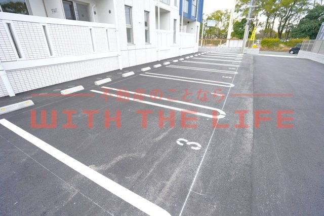 LIFEFIELD久留米【キャッシュバック対象物件】の駐車場|カースペースがあります