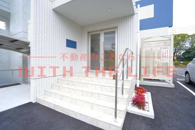 LIFEFIELD久留米【キャッシュバック対象物件】のエントランス|清潔なエントランスです