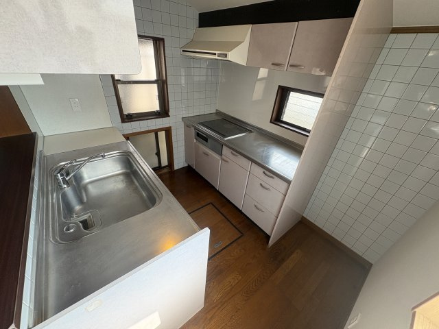 山吹中古戸建のキッチン|使いやすいキッチンです