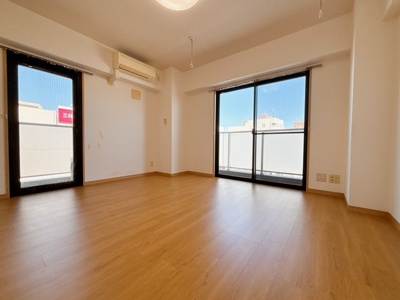 【居間・リビング】 | ドゥーシエル桜新町