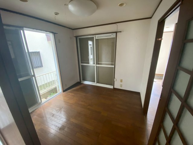 七栄　中古戸建の洋室