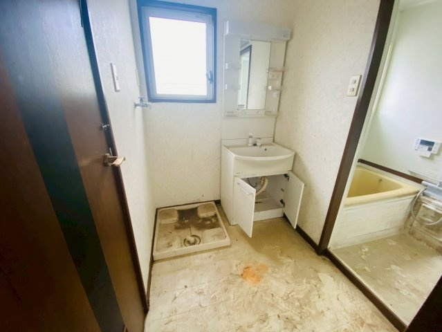 七栄　中古戸建の洗面所