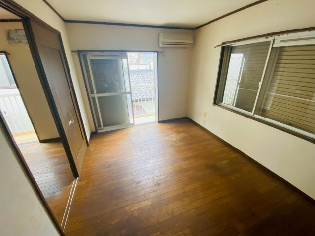 七栄　中古戸建の洋室