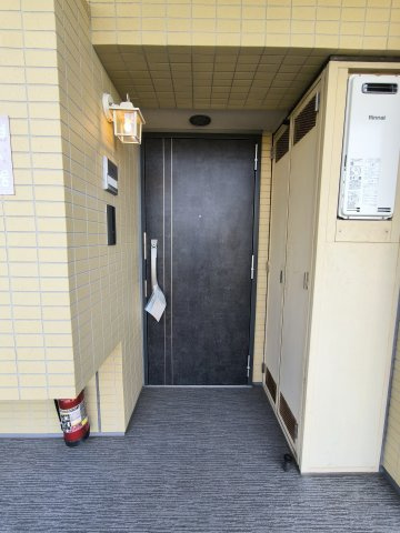 エフローレ新三郷　216の玄関|毎日通る玄関はこちらです