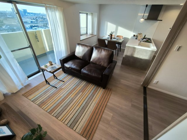 エフローレ新三郷　216