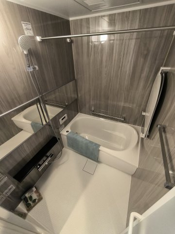 エフローレ新三郷　216の浴室|広く感じるゆとり設計で快適なリラックスタイムを過ごせます