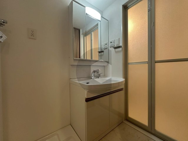 VITA荒本の独立洗面台