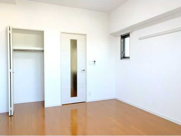 ブルームライフ八田駅前の居間・リビング