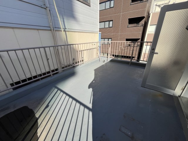 大阪市西区新町１丁目の店舗一部のバルコニー