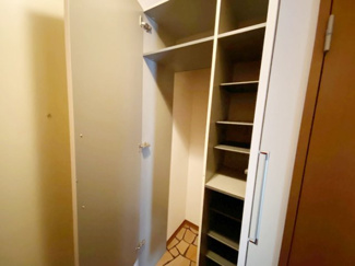 【玄関】 | ロイヤルヒルズ