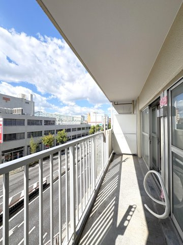 洋伸竹ノ塚マンションのバルコニー