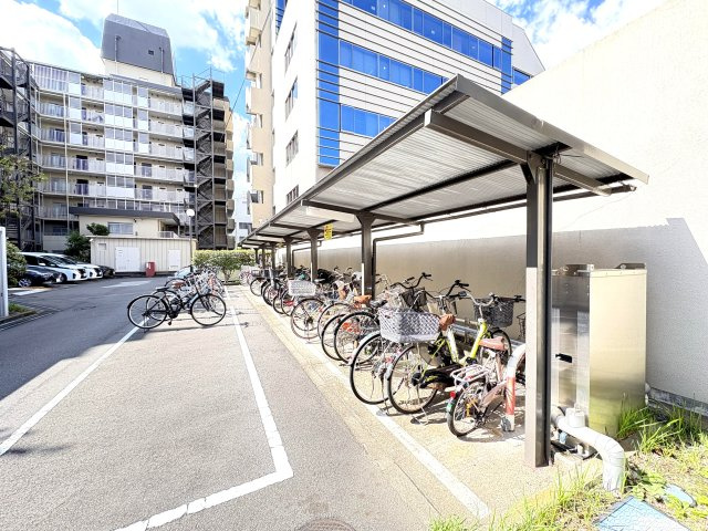 洋伸竹ノ塚マンションの駐輪場