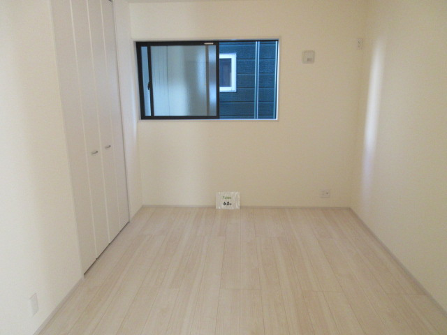 【仲介手数料無料】新築戸建　熊谷市伊勢町70-1（全1棟）の洋室