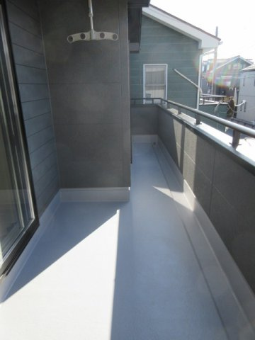 【仲介手数料無料】新築戸建　熊谷市伊勢町70-1（全1棟）のバルコニー