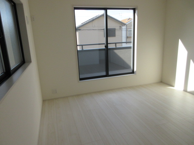 【仲介手数料無料】新築戸建　熊谷市伊勢町70-1（全1棟）の洋室