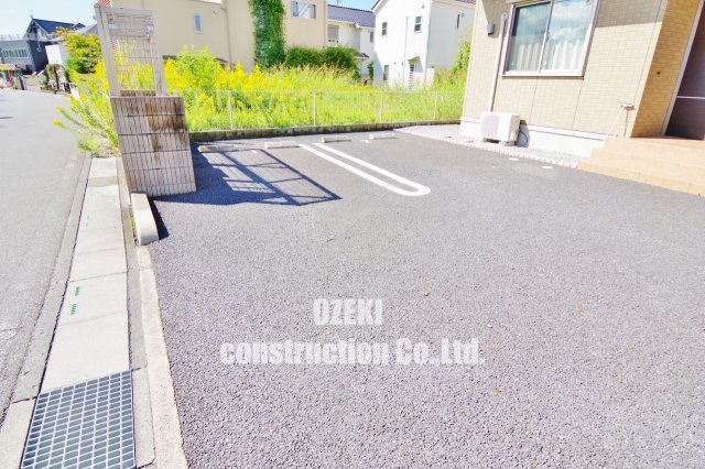 Light　Breezeの駐車場