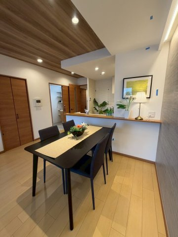 堺市南区新檜尾台　ディーレスティア堺・光明池の居間・リビング