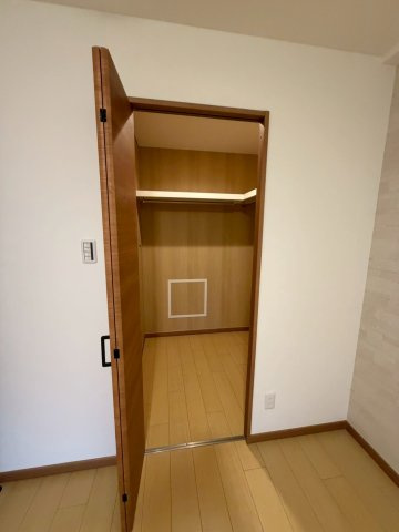 堺市南区新檜尾台　ディーレスティア堺・光明池の収納