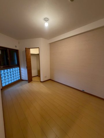 堺市南区新檜尾台　ディーレスティア堺・光明池の洋室