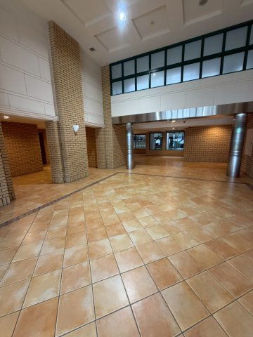 堺市南区新檜尾台　ディーレスティア堺・光明池のロビー