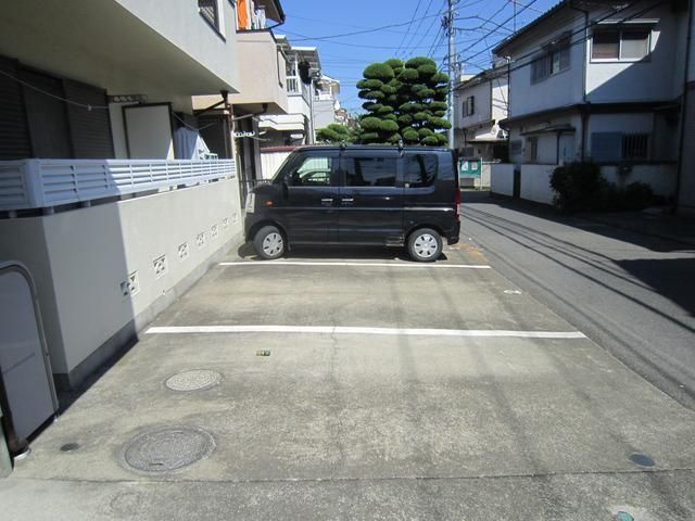 ベルハイムの駐車場