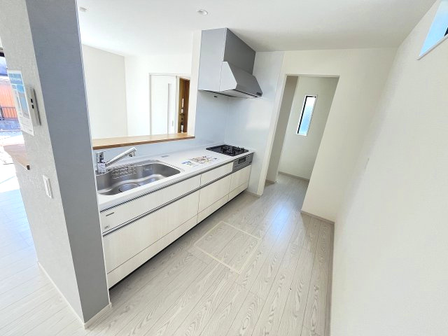 【キッチン】 | 福岡市西区太郎丸2丁目2期　1号棟（全5区画）【仲介手数料無料・0円】 | 現地写真。