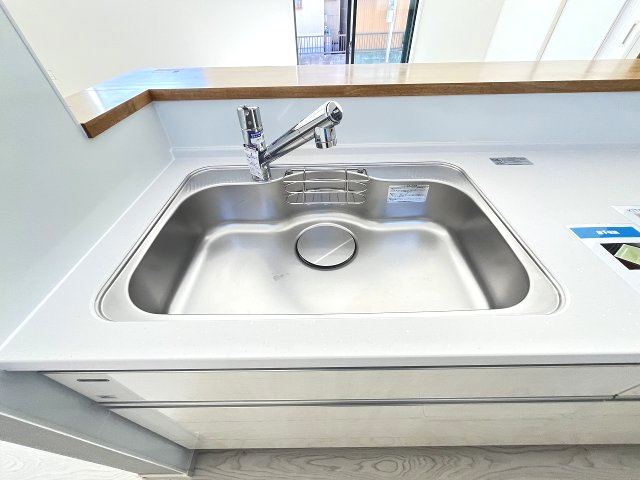 【キッチン】 | 福岡市西区太郎丸2丁目2期　1号棟（全5区画）【仲介手数料無料・0円】 | 現地写真。