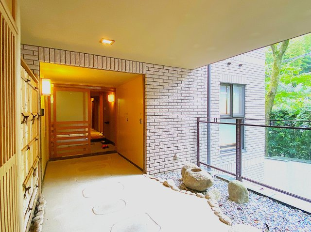 別邸桜乃庄の玄関