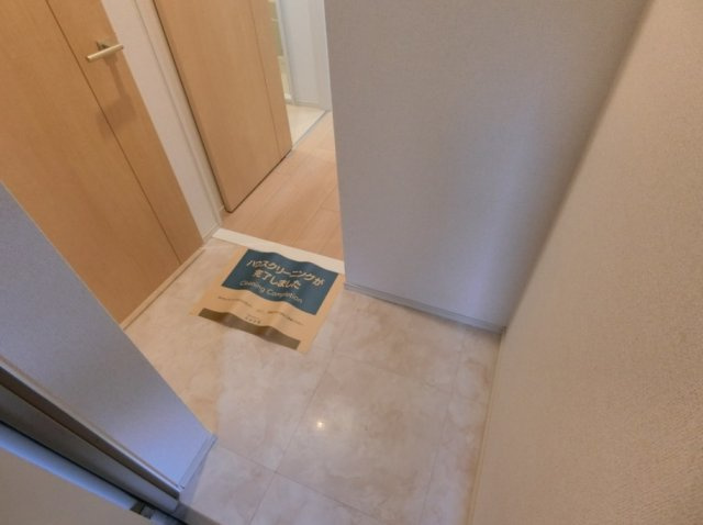 エムフレーバーの玄関