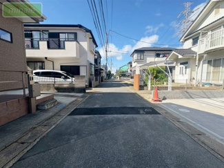 【前面道路含む現地写真】 | 当社で現地販売会開催中 ファミリークローゼット付き　井野　全2棟　2号棟 | 販売現地（2025.10.17撮影）