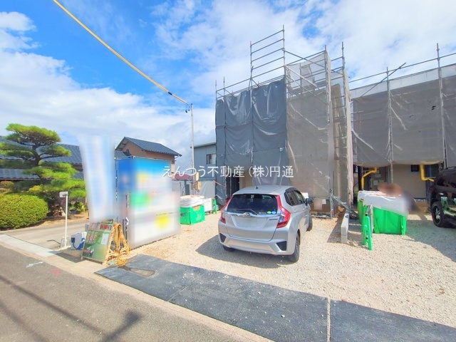 リーブルガーデン浅田町の前面道路含む現地写真