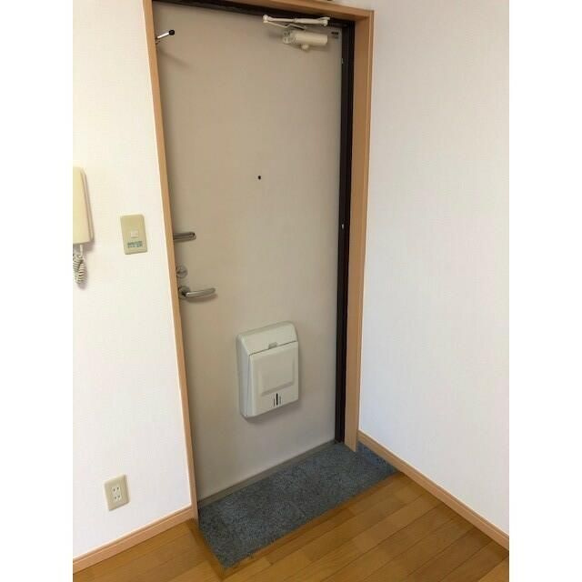 シャンテ十条仲原の玄関