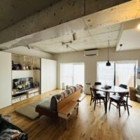 プレッソ城ケ崎　弐番館の居間・リビング