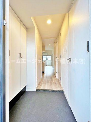 プレサンス名古屋グロウの玄関