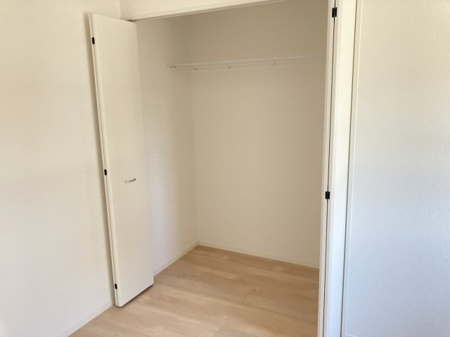 クレイドルガーデン前橋市下細井町第10　1号棟（平屋）の収納|洋室1収納です