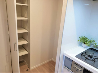 【収納】 | イトーピア稲毛マンション | イトーピア稲毛マンション　4階角部屋　キッチン横に収納あり、パントリーとして重宝します。