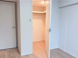 【洋室】 | イトーピア稲毛マンション | イトーピア稲毛マンション　4階角部屋　洋室2室にWIC