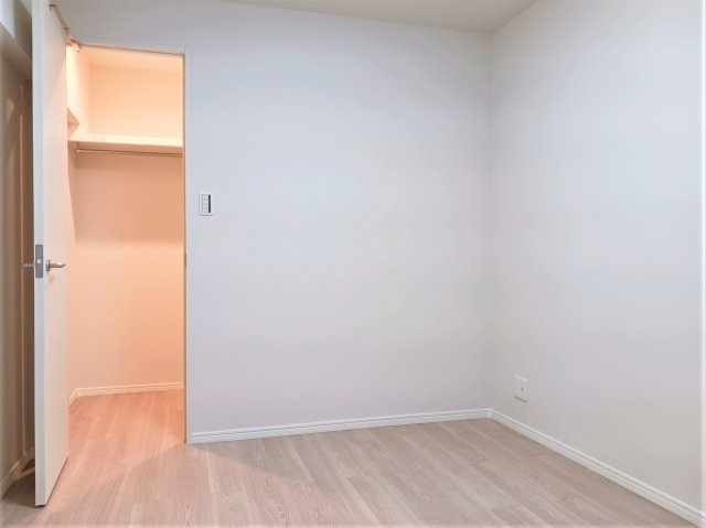 イトーピア稲毛マンション　4階角部屋　洋室にWIC